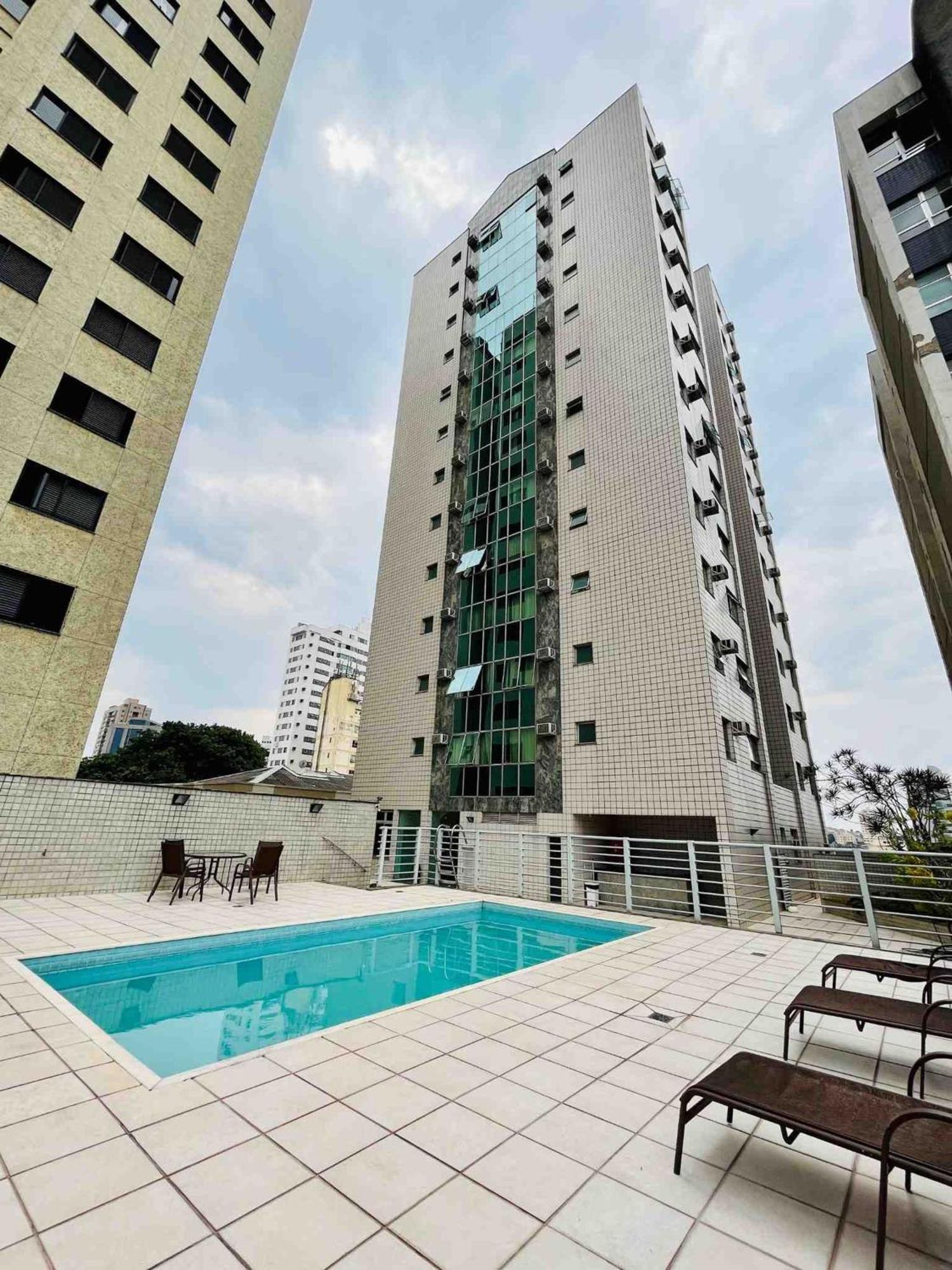 Lk Barro Preto 2 Apartment เบโลโอรีซอนชี ภายนอก รูปภาพ