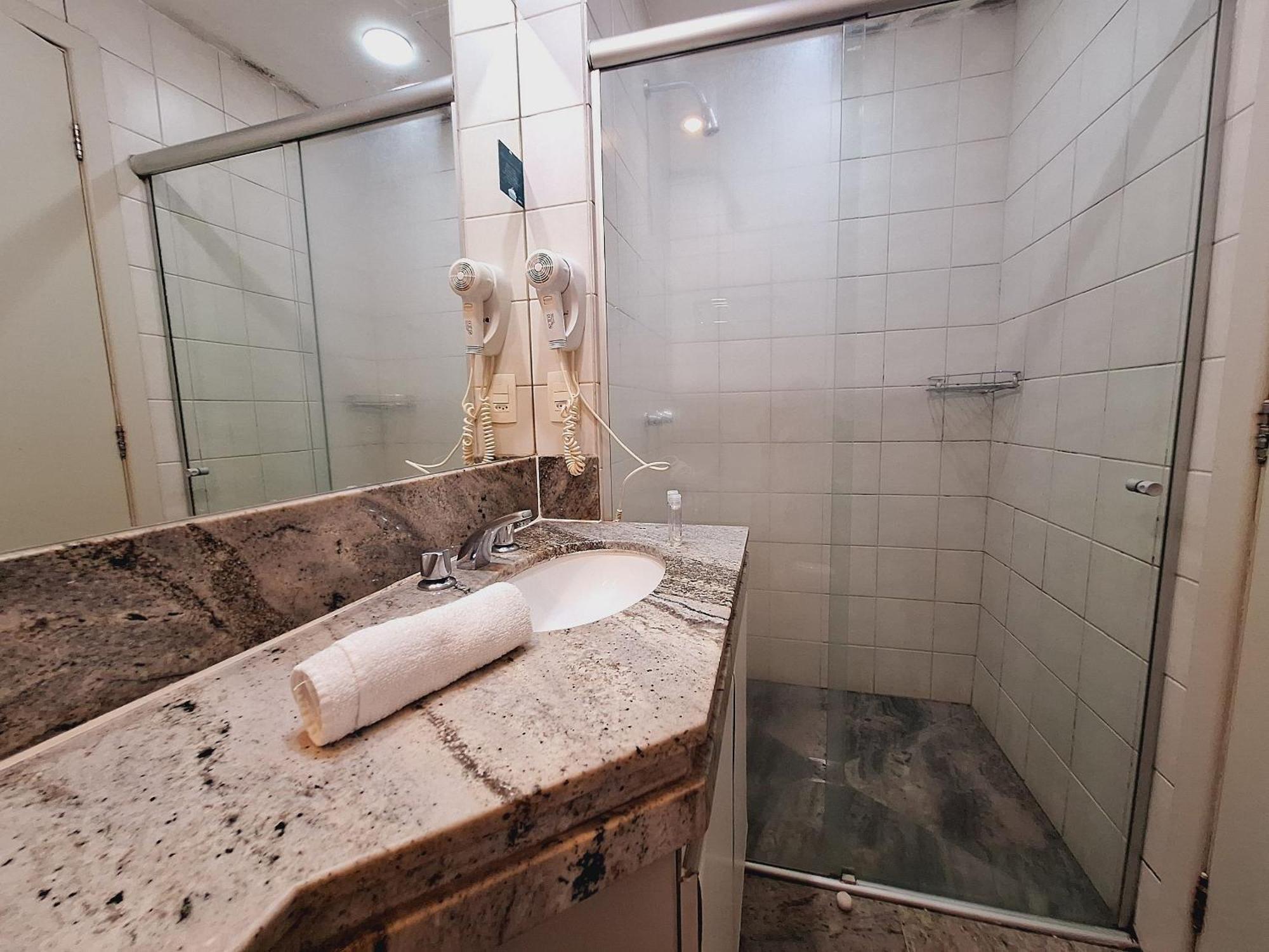 Lk Barro Preto 2 Apartment เบโลโอรีซอนชี ภายนอก รูปภาพ