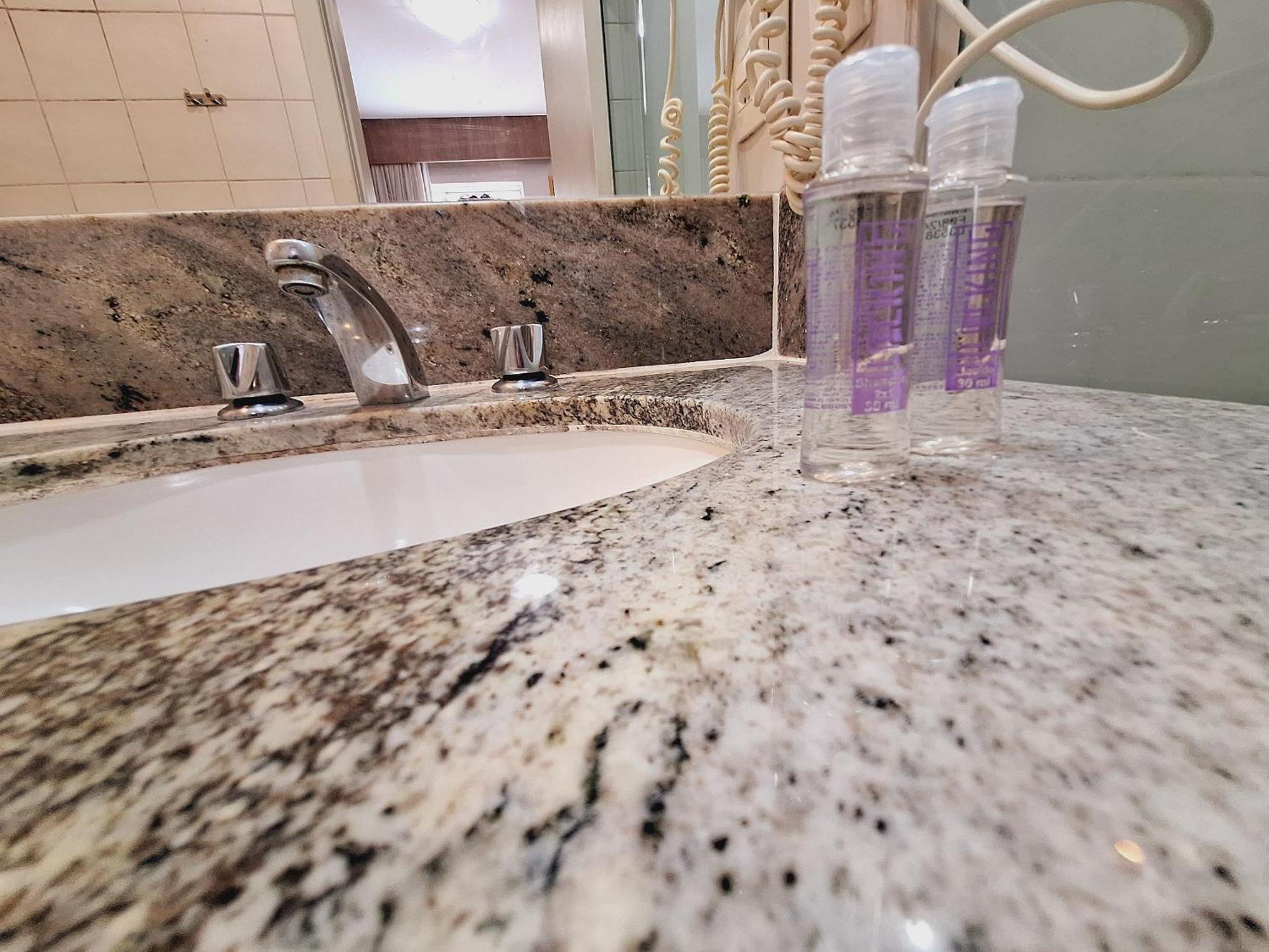 Lk Barro Preto 2 Apartment เบโลโอรีซอนชี ภายนอก รูปภาพ