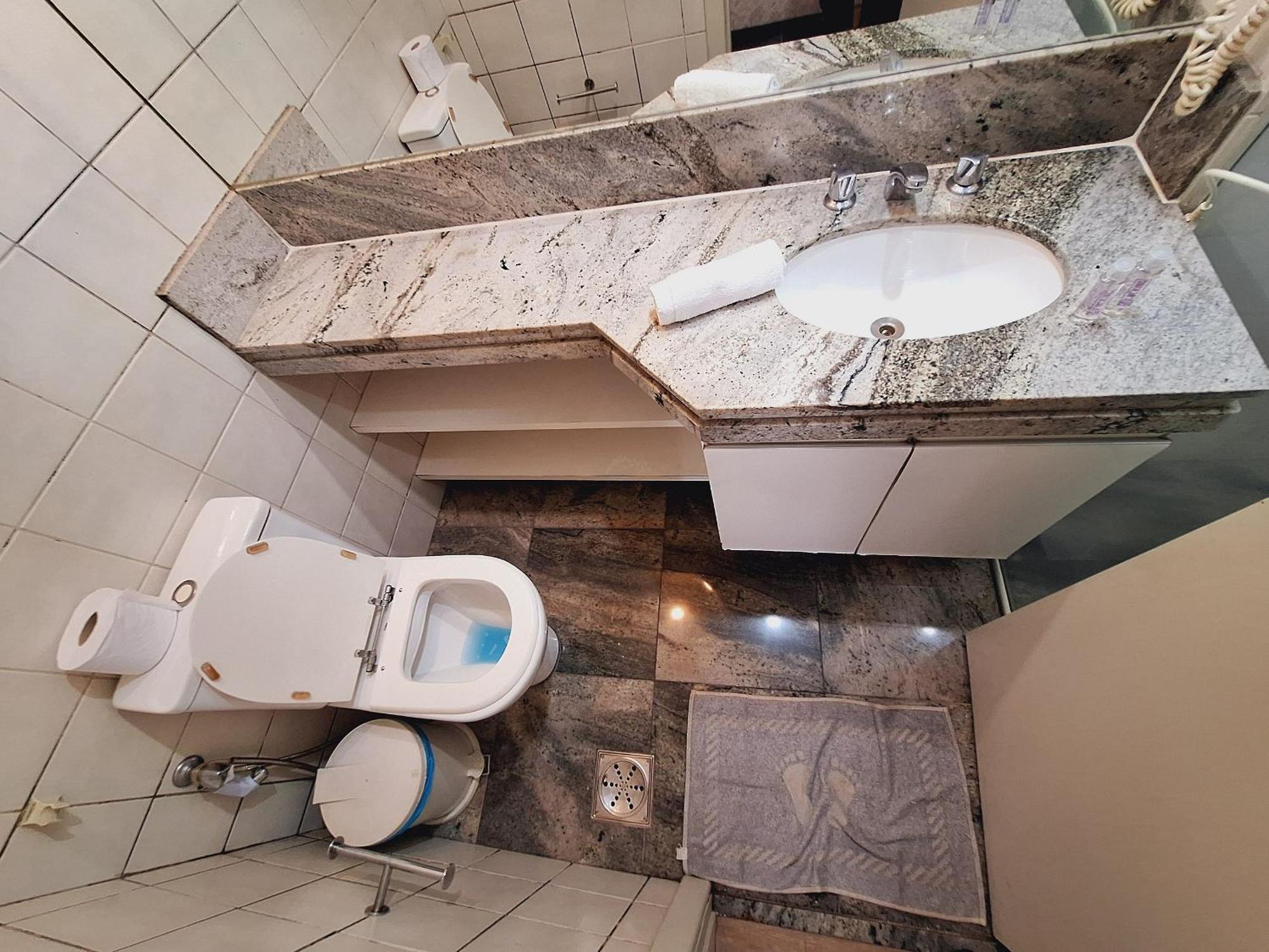 Lk Barro Preto 2 Apartment เบโลโอรีซอนชี ภายนอก รูปภาพ